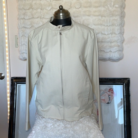 Claiborne mens wear crest polyester windbreaker for casual or formal wear - Picture 1 of 10